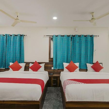 Neema Residency Hotel Anantapur Luaran gambar