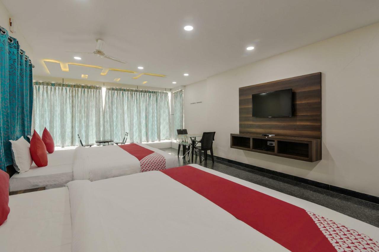 Neema Residency Hotel Anantapur Luaran gambar