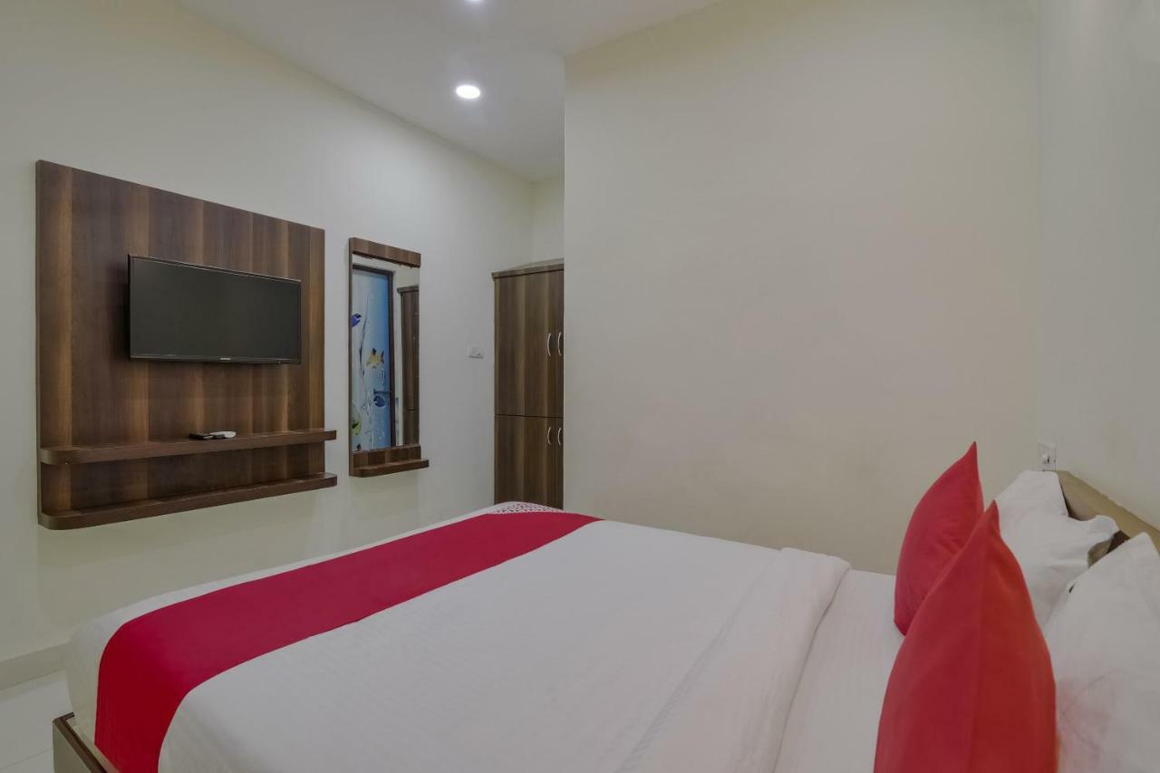 Neema Residency Hotel Anantapur Luaran gambar