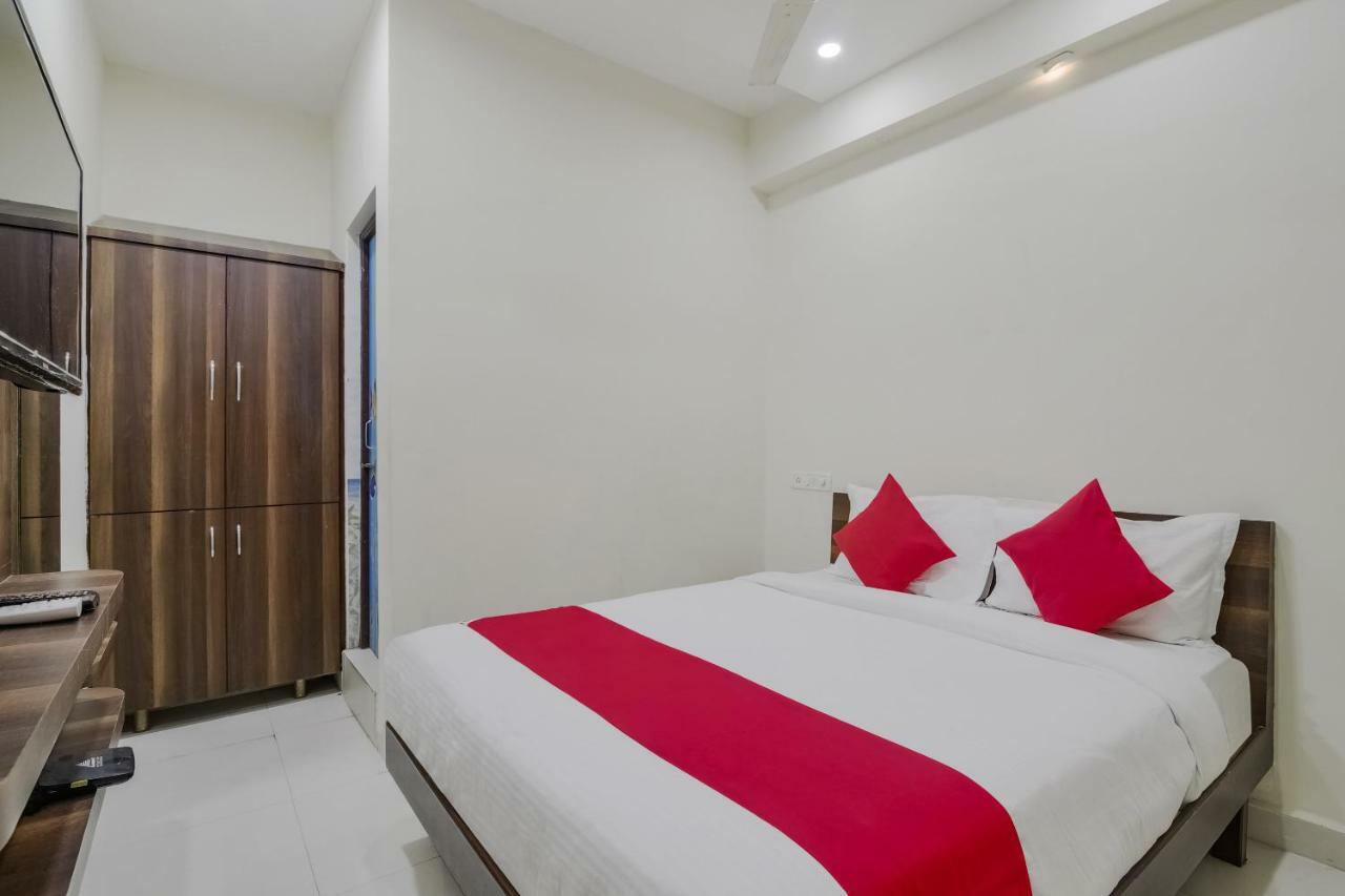 Neema Residency Hotel Anantapur Luaran gambar