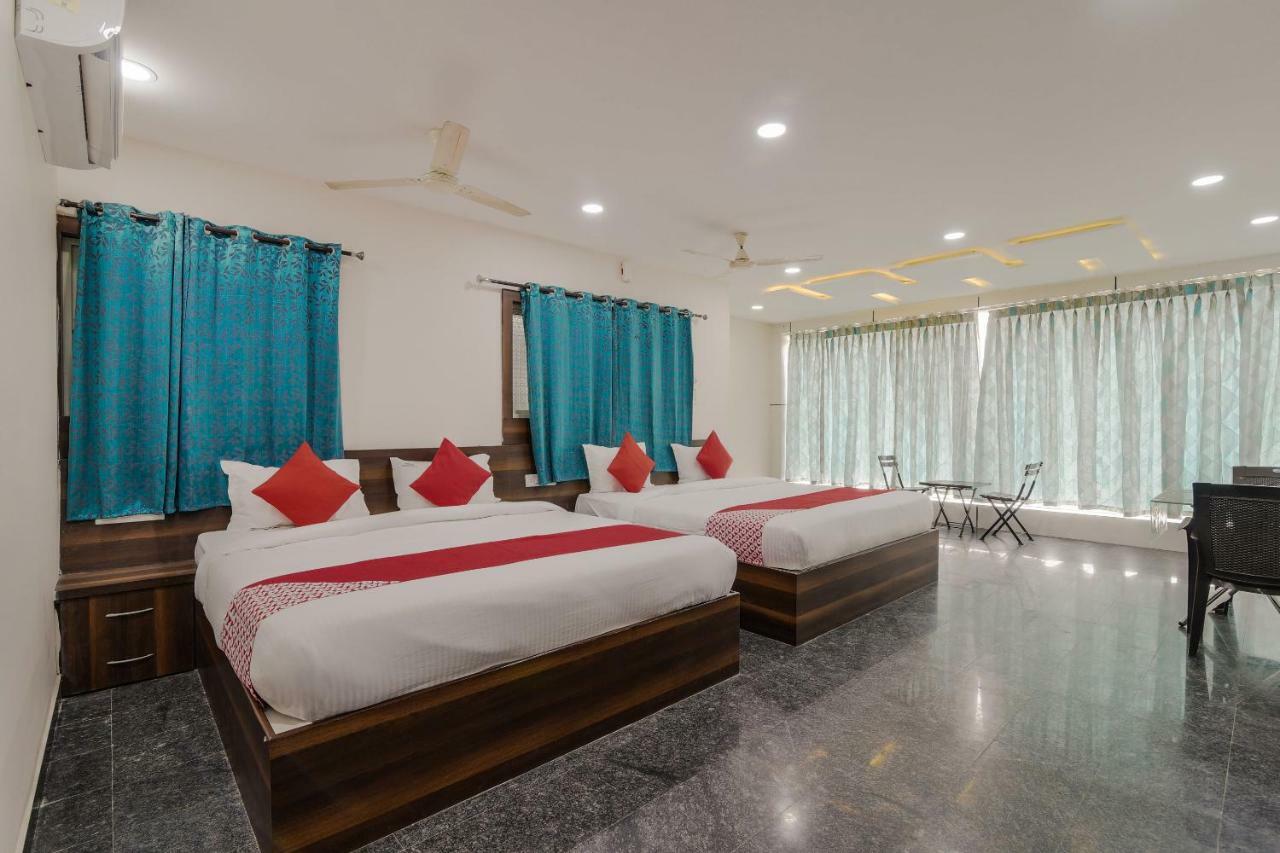 Neema Residency Hotel Anantapur Luaran gambar